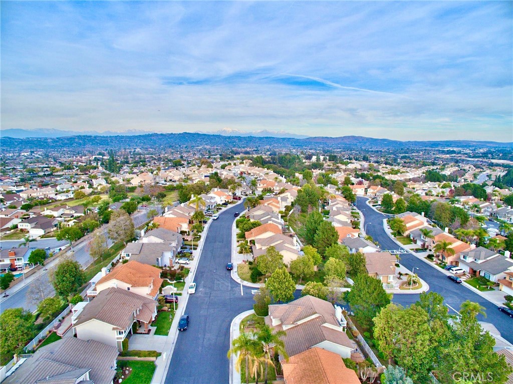 https://media.crmls.org/medias/42215115-d8f5-441d-ada6-9d5c54cc6236.jpg?preset=X-Large