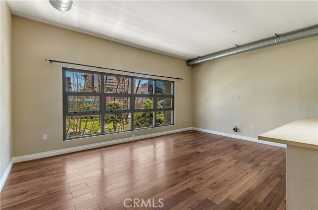 133 The Promenade N, Long Beach CA: https://media.crmls.org/medias/4221ddce-242d-4641-9e79-833ff8013427.jpg