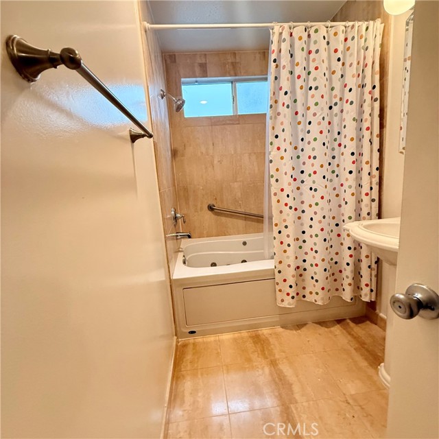 Detail Gallery Image 11 of 14 For 12801 Moorpark #106,  Studio City,  CA 91604 - 2 Beds | 2 Baths