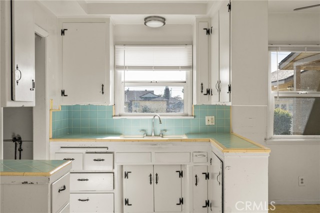 218 N Evergreen Street, Anaheim CA: https://media.crmls.org/medias/4222dade-a2f4-4e7c-8e9c-f0749a5797bd.jpg