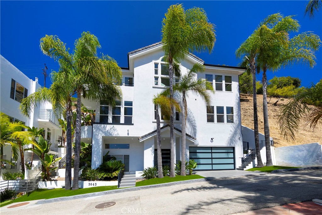 MLS #OC26155150 image #1