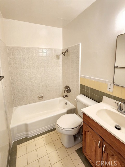 2616 Gates Avenue, Redondo Beach CA: https://media.crmls.org/medias/42235a09-c2c9-4d25-b38b-48f64d7b49a9.jpg