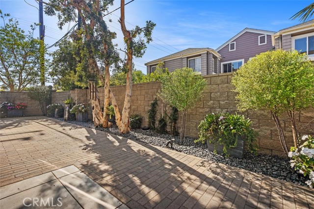 Detail Gallery Image 34 of 37 For 2301 Half Moon, Costa Mesa,  CA 92627 - 4 Beds | 3/1 Baths