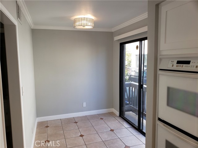 Detail Gallery Image 10 of 25 For 21800 Marylee St #54,  Woodland Hills,  CA 91367 - 3 Beds | 2/1 Baths