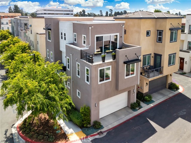 Detail Gallery Image 24 of 30 For 656 Daniel Freeman Cir, Inglewood,  CA 90301 - 4 Beds | 4 Baths