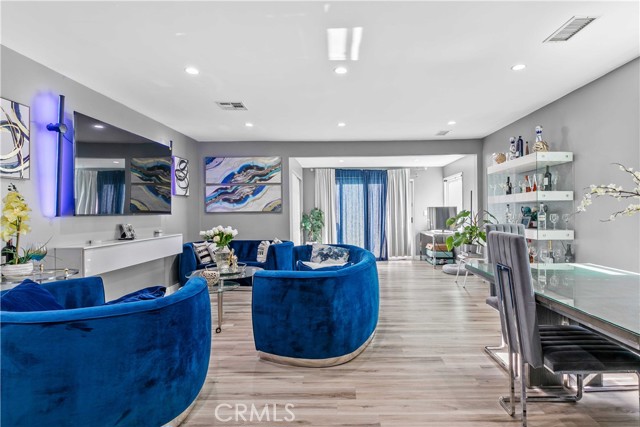 Detail Gallery Image 14 of 61 For 7700 Winnetka, Winnetka,  CA 91306 - 5 Beds | 3 Baths