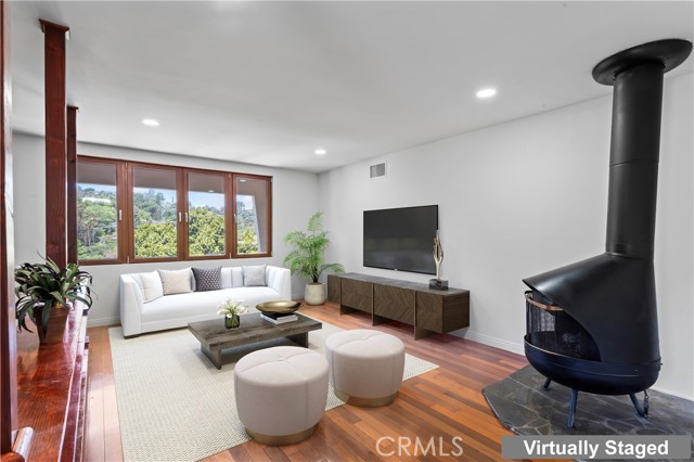 Detail Gallery Image 21 of 42 For 2820 Oak Point Dr, Los Angeles,  CA 90068 - 2 Beds | 1/1 Baths