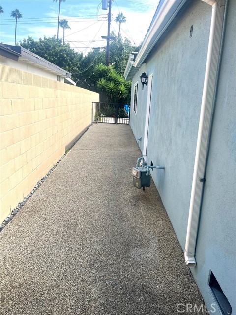 3050 Madison Avenue, Costa Mesa CA: https://media.crmls.org/medias/42259a4a-6d47-4496-8c82-654d5d8dbb59.jpg