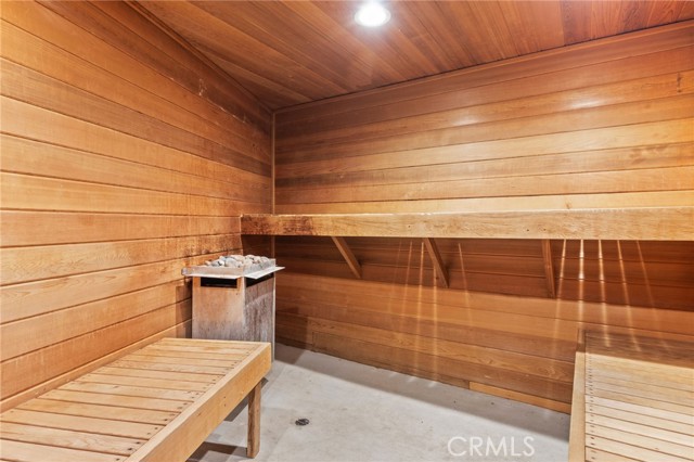 Detail Gallery Image 31 of 58 For 791 Cove Dr, Big Bear Lake,  CA 92315 - 9 Beds | 5/4 Baths