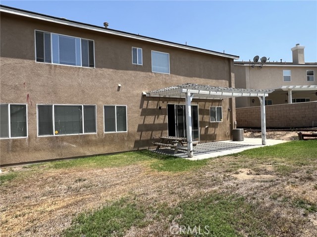 Detail Gallery Image 15 of 17 For 11935 Silver, Jurupa Valley,  CA 91752 - 5 Beds | 2/1 Baths