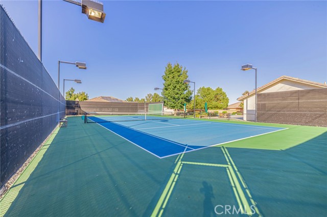 Image 37 of 72 For 2534 Desert Rose Drive