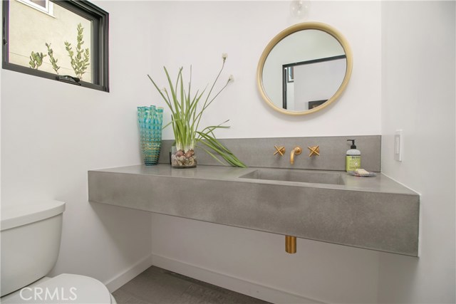 246 Orange Street, Newport Beach CA: https://media.crmls.org/medias/42263754-7ff5-49b4-b5bb-1a308e6d8300.jpg