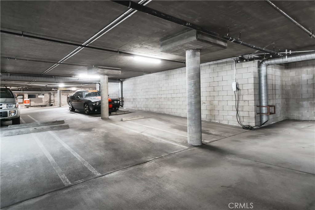 https://media.crmls.org/medias/422698d8-cbc6-45c5-889f-3cc5657f8e6b.jpg?preset=X-Large