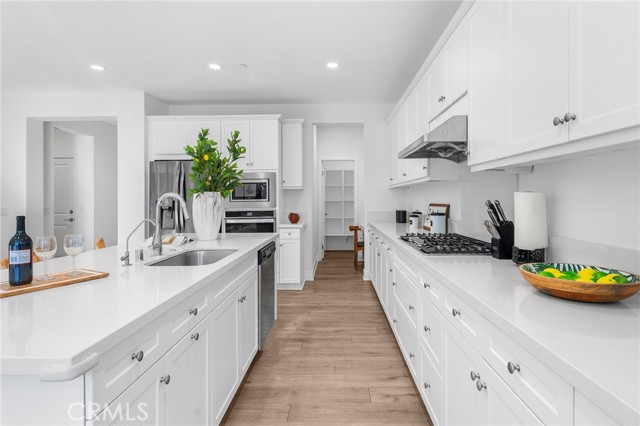 Detail Gallery Image 22 of 68 For 4118 Pompia Way, Corona,  CA 92883 - 4 Beds | 3 Baths