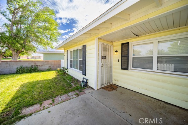 Detail Gallery Image 3 of 20 For 2026 Shasta St, Mojave,  CA 93501 - 3 Beds | 1/1 Baths