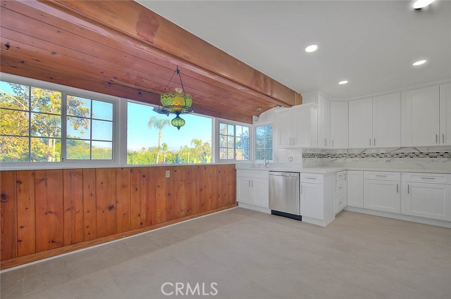 Detail Gallery Image 16 of 60 For 145 S Vista Grande, a,  Anaheim Hills,  CA 92807 - 3 Beds | 2 Baths