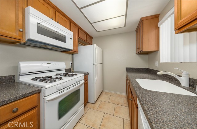 1169 E Cornell Avenue, Redlands CA: https://media.crmls.org/medias/422812e7-1123-4c48-98bb-e7e12e81005a.jpg
