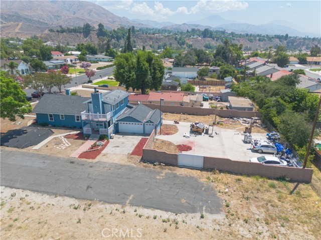 Detail Gallery Image 11 of 45 For 27981 Atlantic Ave, Highland,  CA 92346 - 3 Beds | 2 Baths