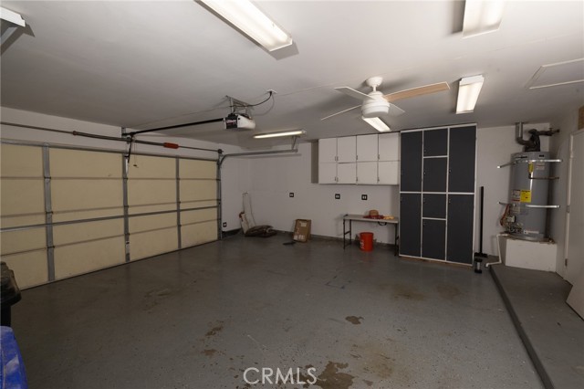 5760 Falling Leaf Lane, Jurupa Valley CA: https://media.crmls.org/medias/4228c9b4-2aea-4079-98dc-fc535385ed1d.jpg