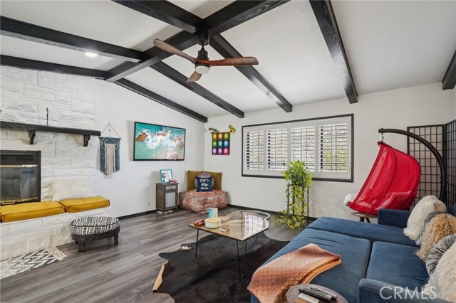 Detail Gallery Image 9 of 65 For 14753 Blue Grass Dr, Helendale,  CA 92342 - 3 Beds | 3 Baths