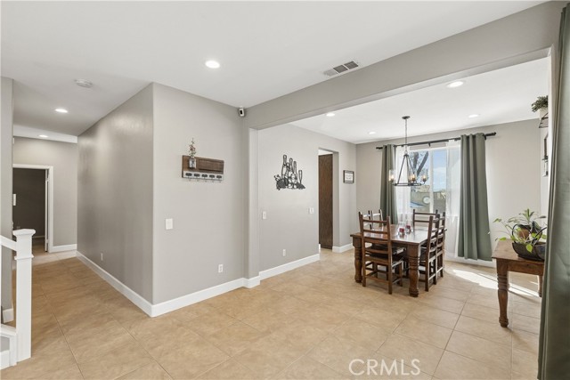 Detail Gallery Image 12 of 36 For 31171 Old Trail Cir, Murrieta,  CA 92563 - 4 Beds | 3 Baths