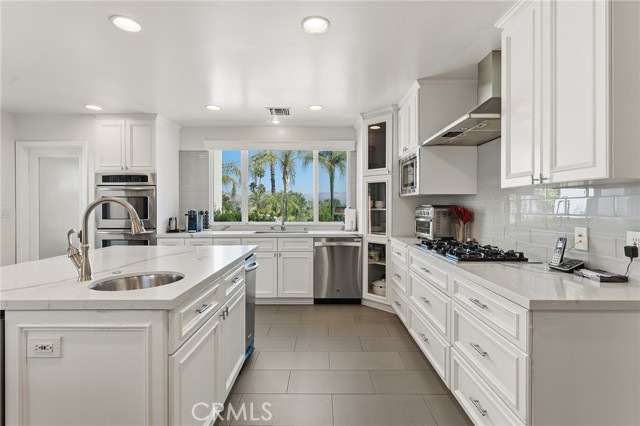 23365 Calvert Street photo 18