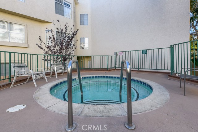 Detail Gallery Image 32 of 34 For 5420 Sylmar Ave #202,  Sherman Oaks,  CA 91401 - 2 Beds | 2 Baths