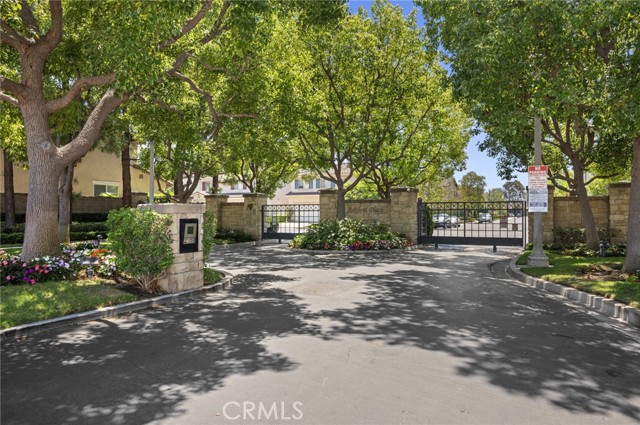37 Pheasant Creek, Irvine CA: https://media.crmls.org/medias/422ad845-4a58-4017-b092-b77c4a62088b.jpg