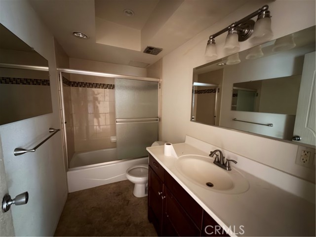 Detail Gallery Image 6 of 8 For 500 Evergreen #107,  Inglewood,  CA 90302 - 2 Beds | 2 Baths