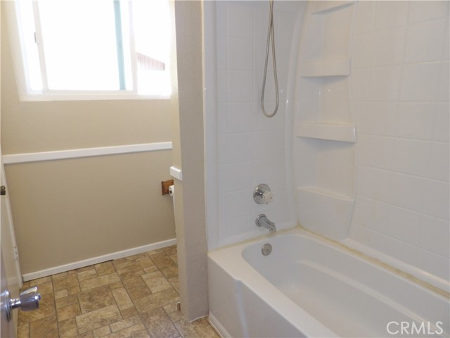 2175 Aspenwood Court, San Bernardino CA: https://media.crmls.org/medias/422cb091-df10-4b36-9e7b-0af72eef0bd0.jpg