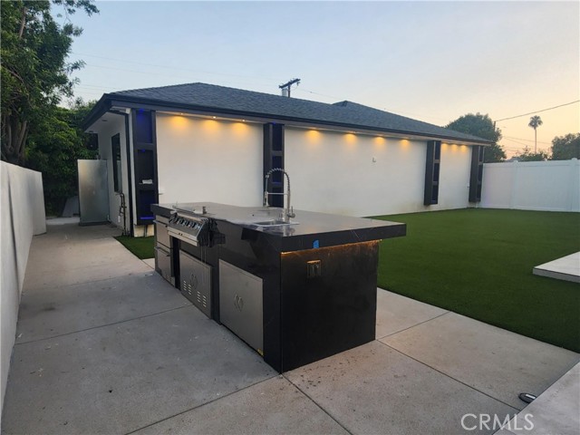 20522 Sherman Way, Winnetka CA: https://media.crmls.org/medias/422cce64-1697-4ca2-8373-43eba505e808.jpg