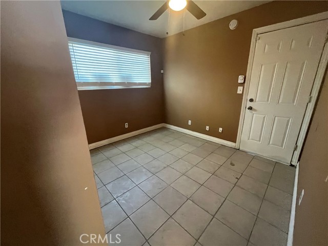 Detail Gallery Image 10 of 14 For 16510 16510 Lakeshore Dr, Lake Elsinore,  CA 92530 - 2 Beds | 1 Baths