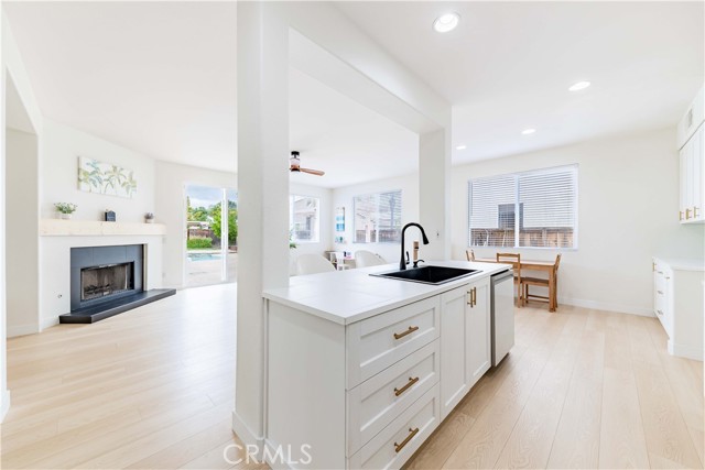 24520 Calle Estancia, Murrieta CA: https://media.crmls.org/medias/422e3ff8-fedc-4778-90e5-2d448f8d84a4.jpg