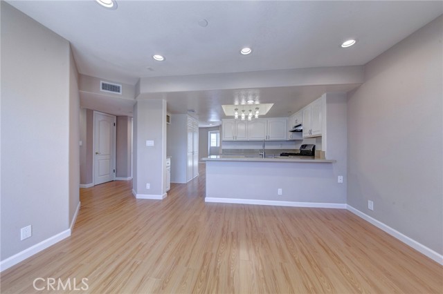 Detail Gallery Image 14 of 31 For 604 W Wilson Ave #2,  Glendale,  CA 91203 - 3 Beds | 2/1 Baths