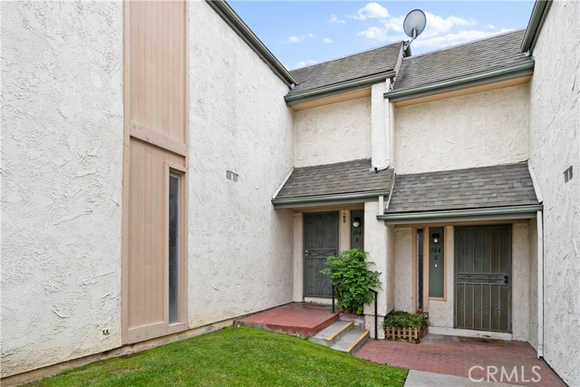 Detail Gallery Image 1 of 13 For 184 Casuda Canyon Dr #B,  Monterey Park,  CA 91754 - 2 Beds | 2/1 Baths