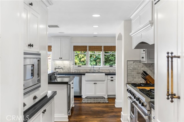1501 Kathleen Lane, Newport Beach CA: https://media.crmls.org/medias/422f98bb-4753-4a5d-a803-8a32bd0a4938.jpg