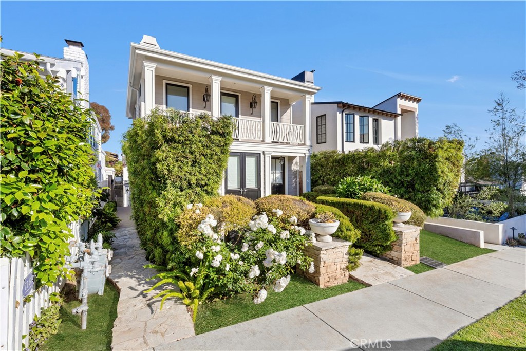 1/2 Iris Avenue