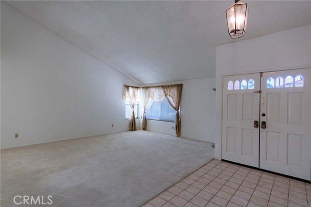 Detail Gallery Image 4 of 51 For 330 Amberwood Dr, Walnut,  CA 91789 - 5 Beds | 3 Baths