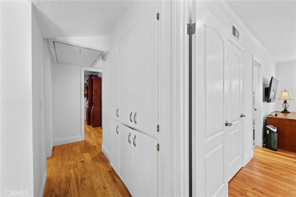 MLS #OC25206982 image #29