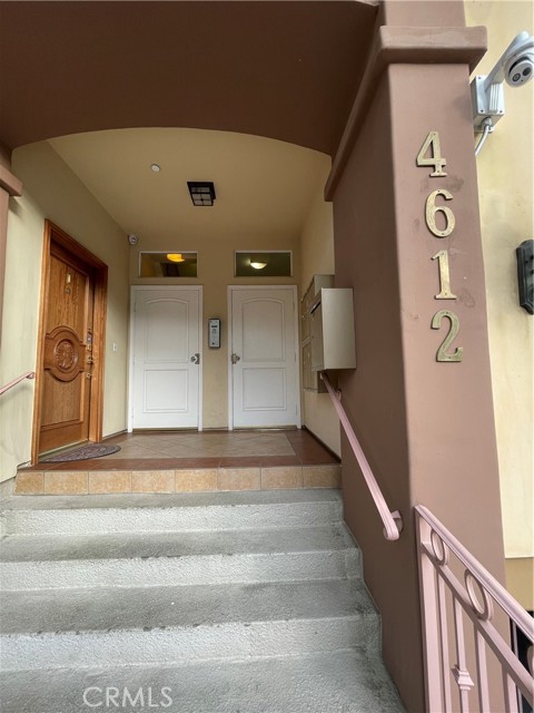 Detail Gallery Image 3 of 50 For 4612 Vista Del Monte Ave #6,  Sherman Oaks,  CA 91403 - 3 Beds | 3 Baths