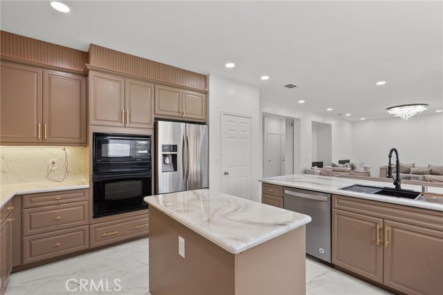 Detail Gallery Image 14 of 30 For 3630 Pillsbury, Lancaster,  CA 93536 - 5 Beds | 3 Baths