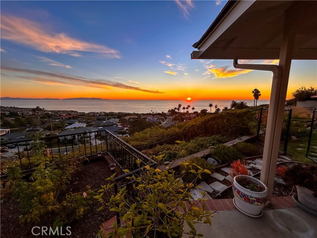 7300 Via Marie Celeste, Rancho Palos Verdes, California 90275, 3 Bedrooms Bedrooms, ,2 BathroomsBathrooms,Residential,Sold,Via Marie Celeste,PV24034766