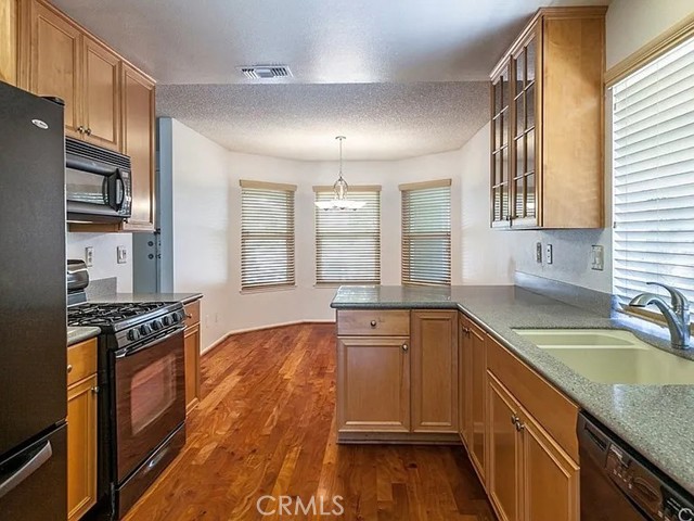 1364 E Pennsylvania Avenue, Redlands CA: https://media.crmls.org/medias/4231d88f-ba1a-4796-9a0a-ffd386798a24.jpg