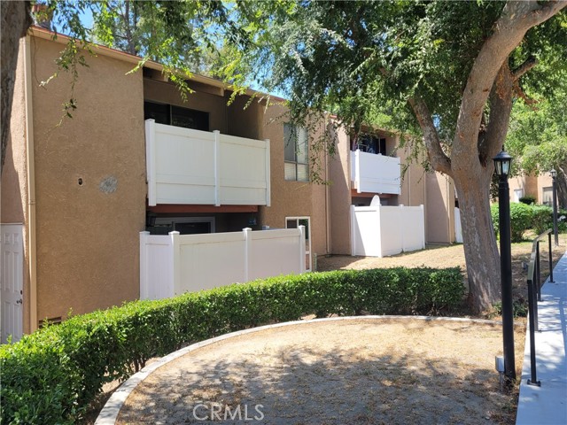 Detail Gallery Image 15 of 17 For 10331 Lindley Ave #221,  Porter Ranch,  CA 91326 - 3 Beds | 2 Baths