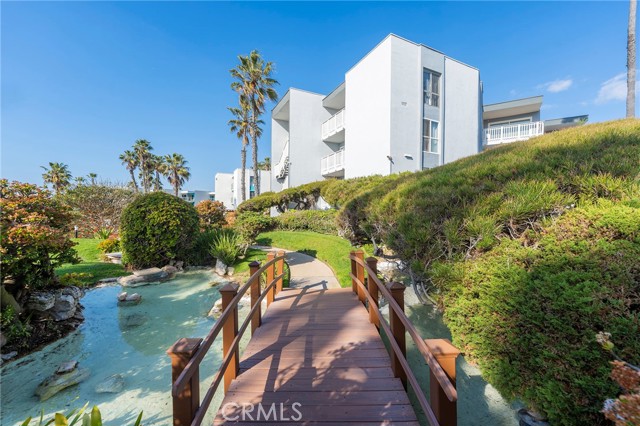 630 The Village, Redondo Beach CA: https://media.crmls.org/medias/4232f594-8b84-486f-804c-72998d045516.jpg