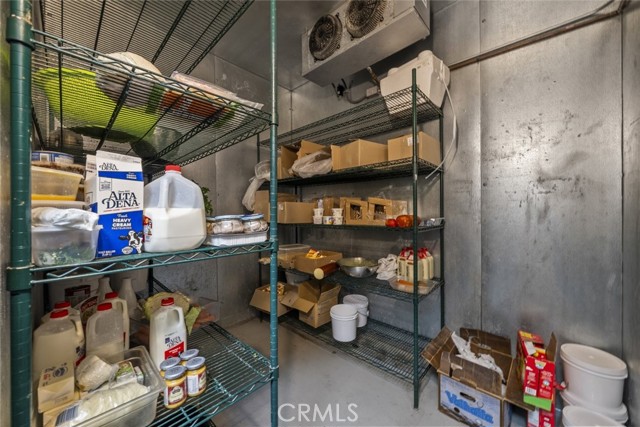 400 E Broadway, Glendale CA: https://media.crmls.org/medias/423449df-5a5e-405d-9850-3c7dc7ab7c6e.jpg