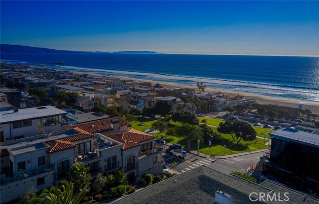 Detail Gallery Image 1 of 28 For 2700 Highland Ave, Manhattan Beach,  CA 90266 - – Beds | – Baths