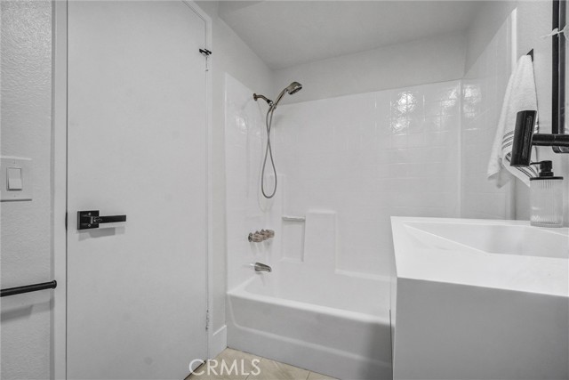 11105 Linda Lane, Garden Grove CA: https://media.crmls.org/medias/4234c0fd-ccd6-45be-90b0-b3585bec1475.jpg