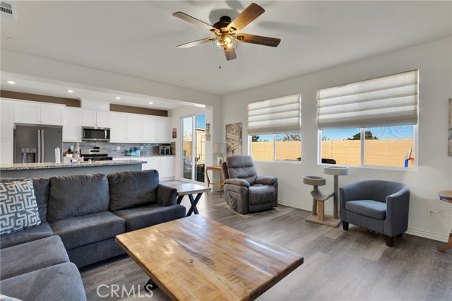 Detail Gallery Image 26 of 53 For 12672 Wycliff, Victorville,  CA 92392 - 4 Beds | 3 Baths