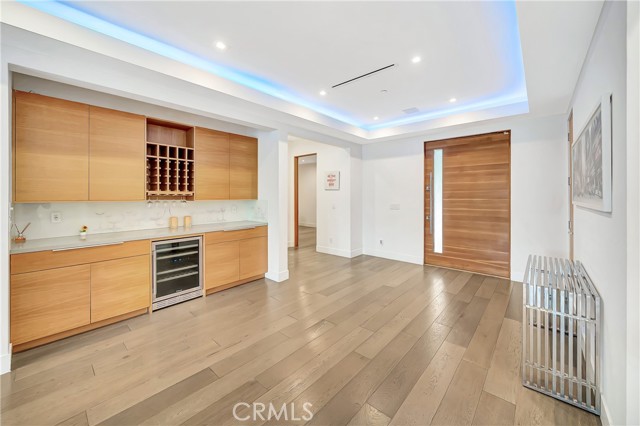 5622 Katherine, Sherman Oaks CA: https://media.crmls.org/medias/42358bfc-2a61-4267-b412-9dd7c8426ce5.jpg